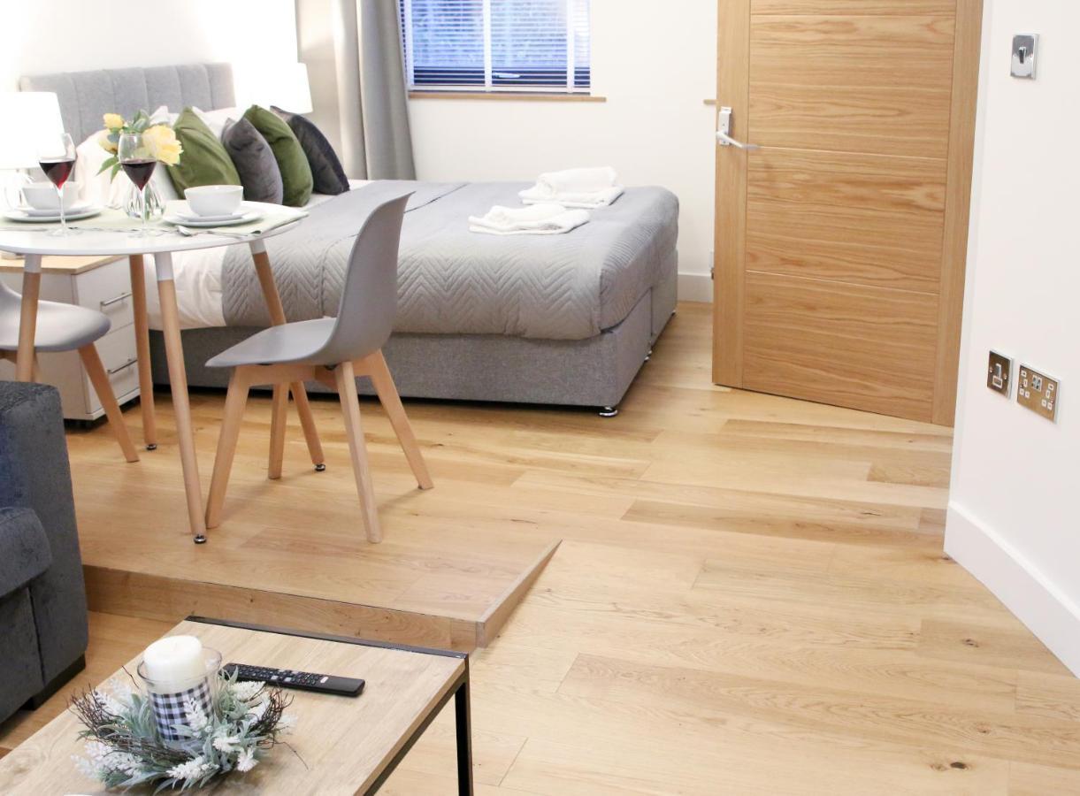 Lovely Studio Apartment With Access For Wheel-Chairs In Sydenham London Exterior foto